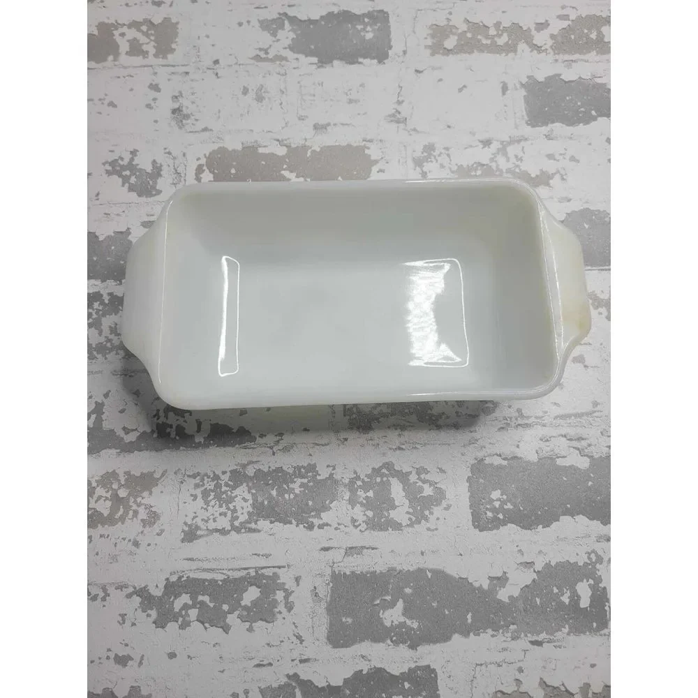 3563 Vintage‎ Anchor Hocking Milk Glass 1 qt Loaf Pan